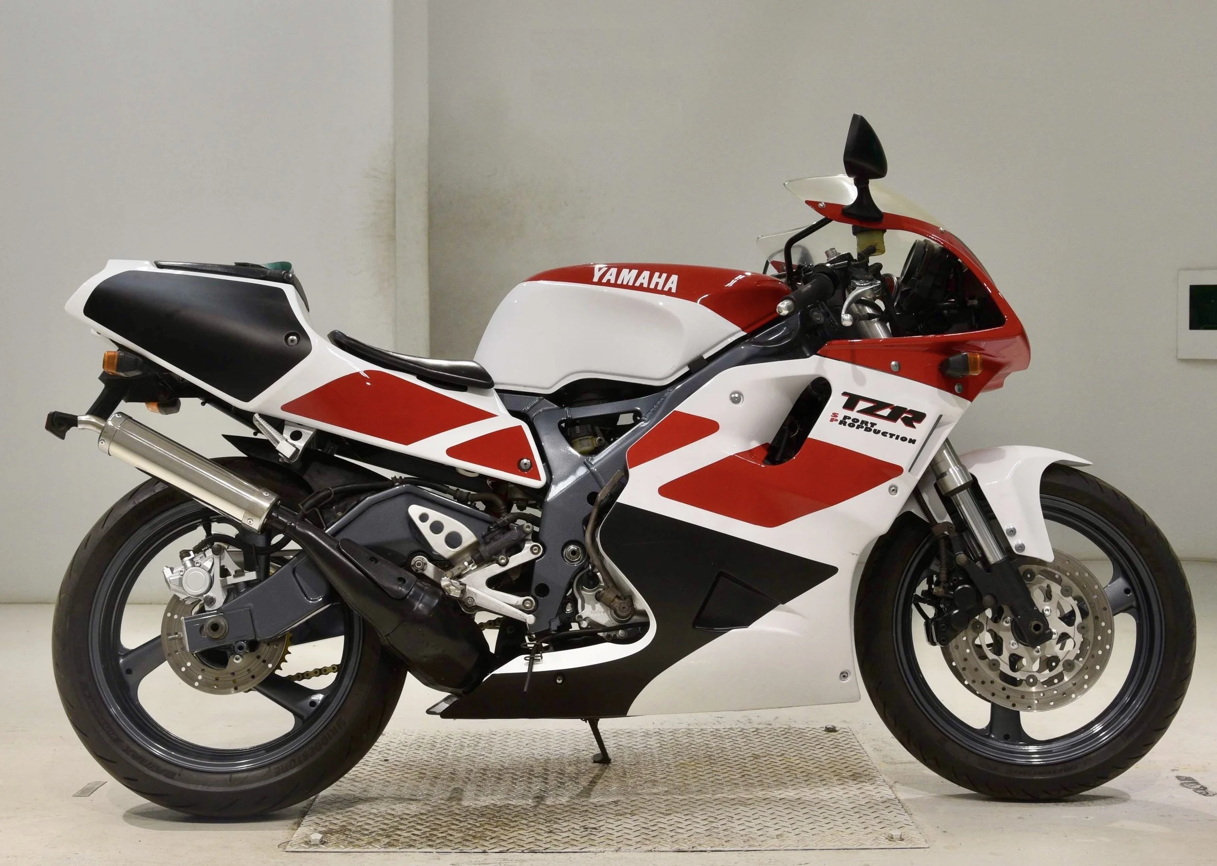 Moto2 Imports